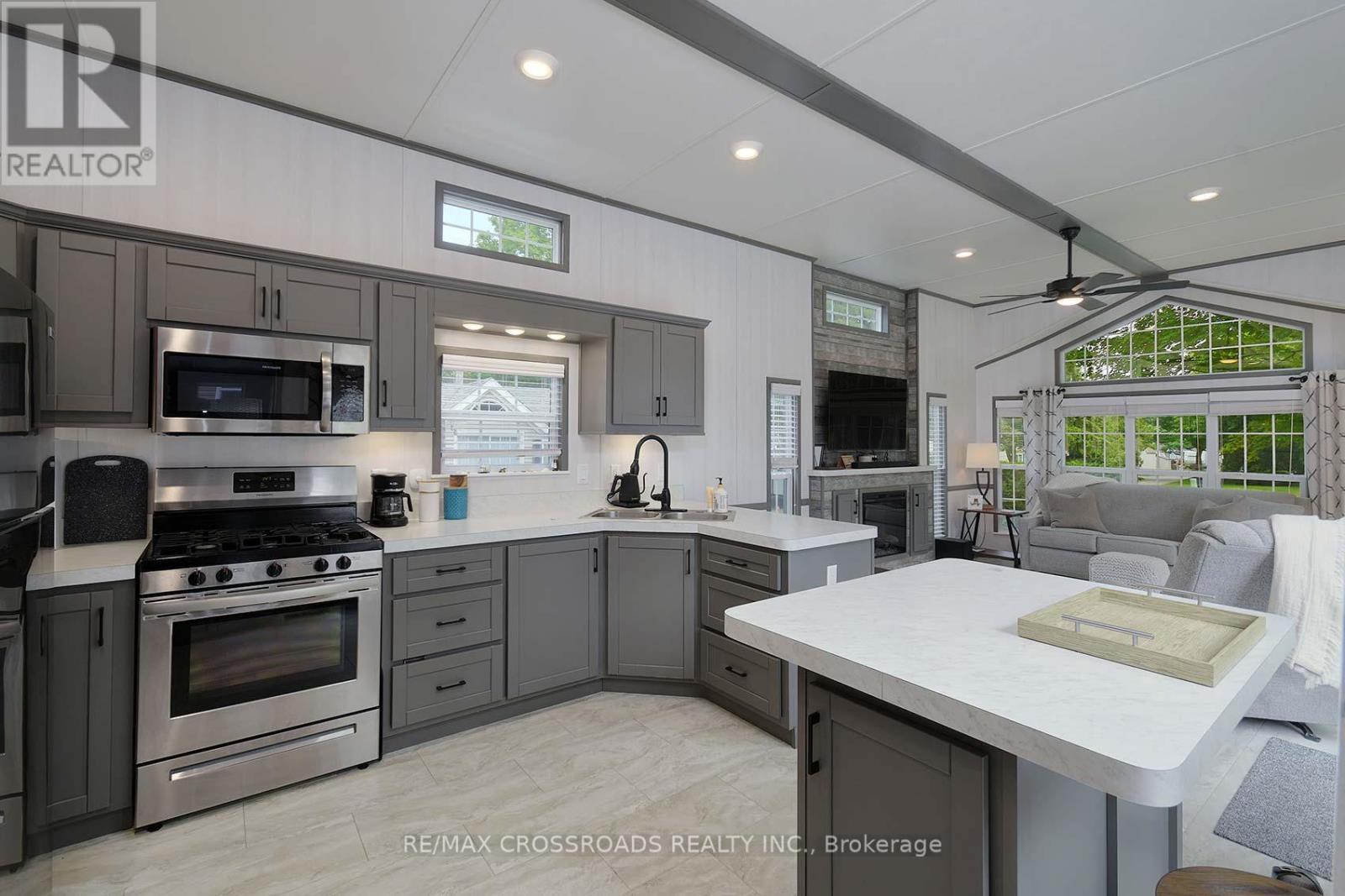 Spruce 40 - 15014 Ninth Line, Whitchurch-Stouffville, Ontario  L0G 1E0 - Photo 12 - N13169998