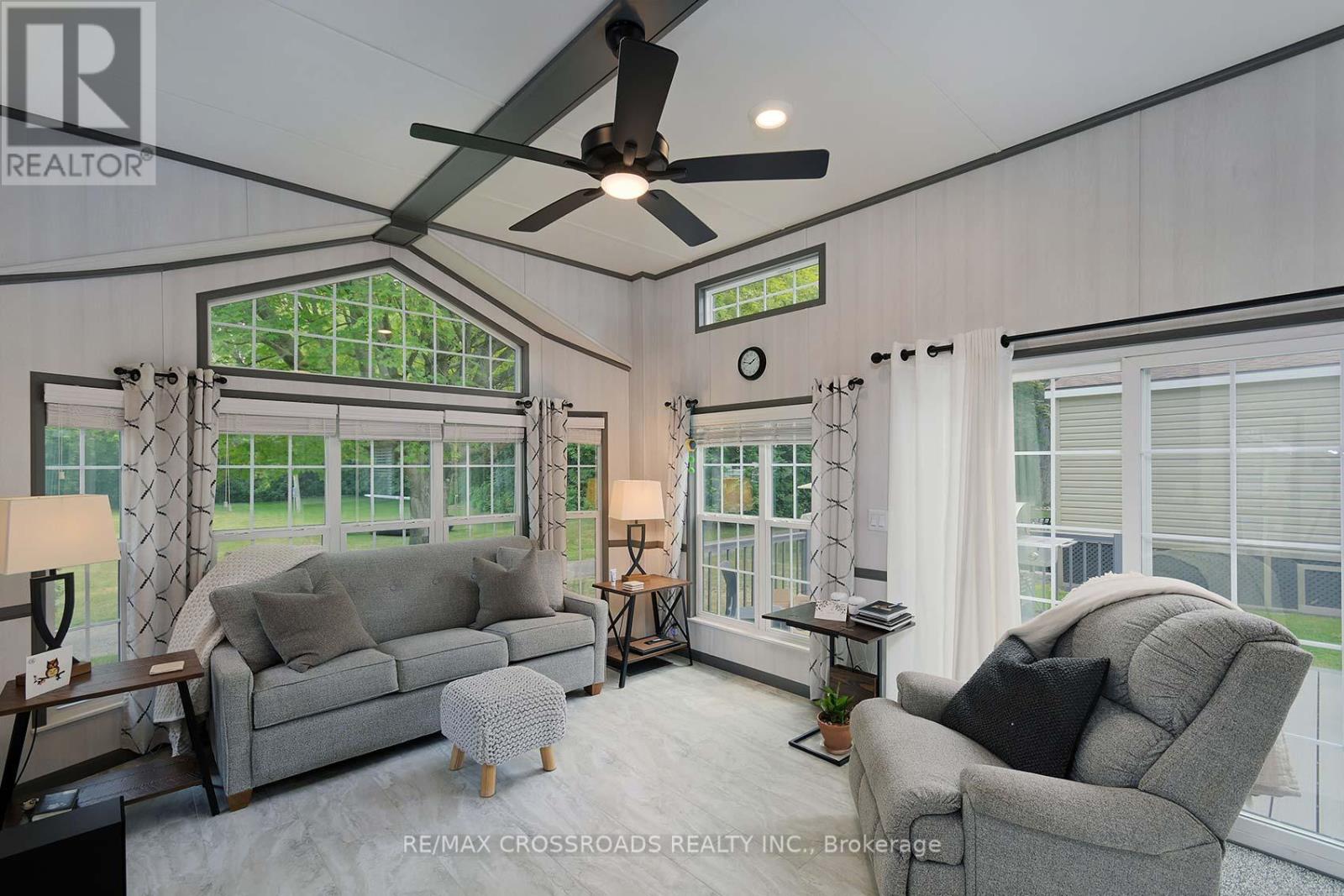 Spruce 40 - 15014 Ninth Line, Whitchurch-Stouffville, Ontario  L0G 1E0 - Photo 8 - N13169998