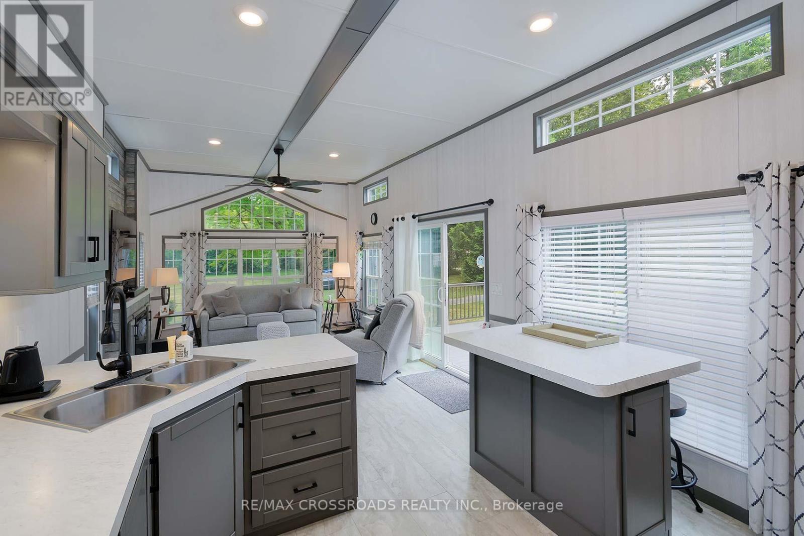 Spruce 40 - 15014 Ninth Line, Whitchurch-Stouffville, Ontario  L0G 1E0 - Photo 10 - N13169998