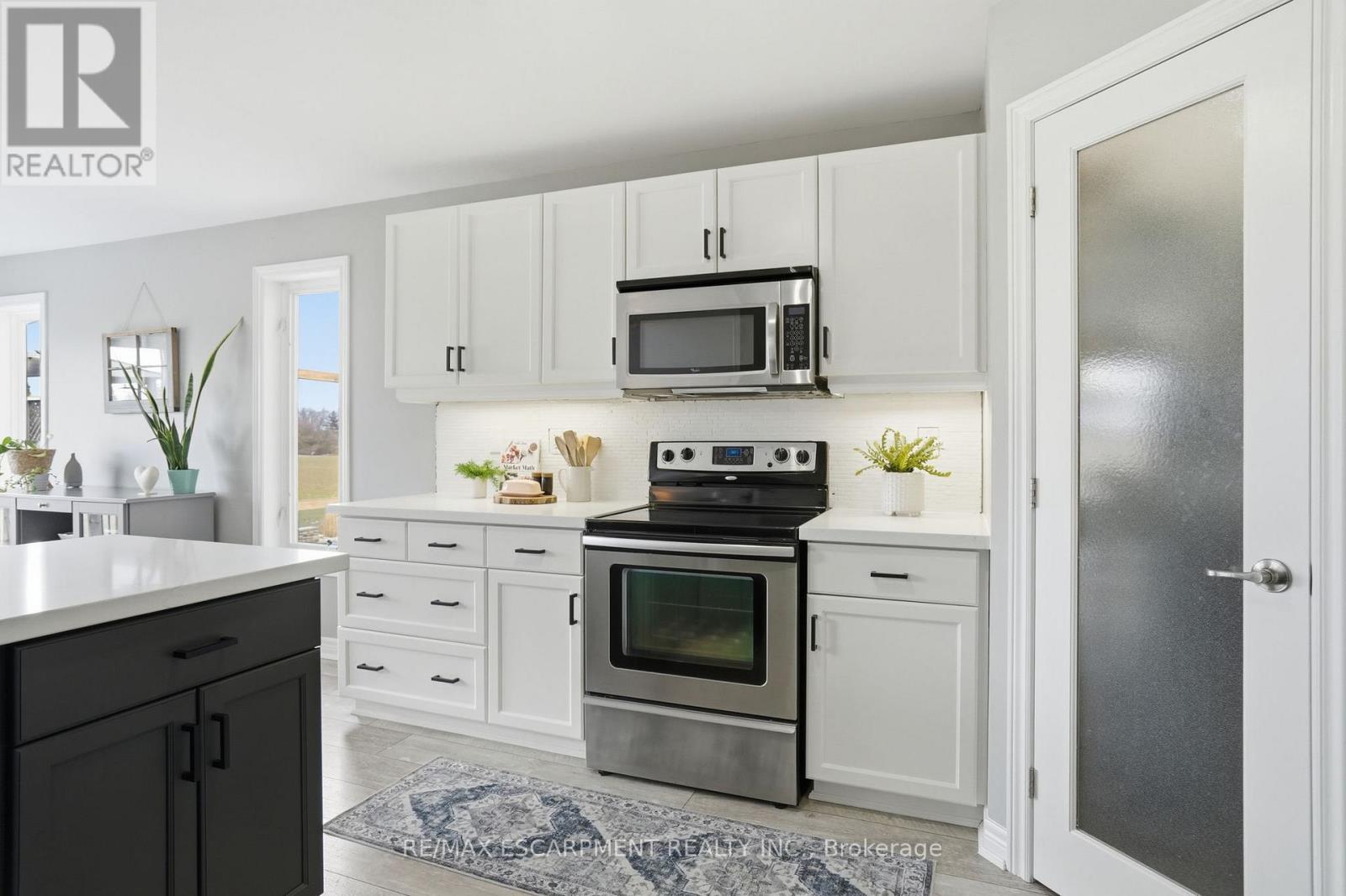 160 Festival Way, Hamilton, Ontario  L0R 1C0 - Photo 8 - X13143076