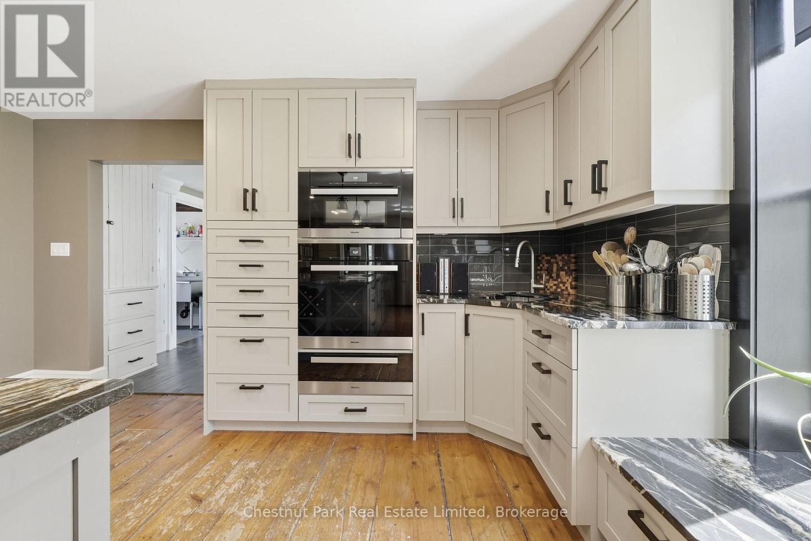 14819 Loyalist Parkway, Prince Edward County, Ontario  K0K 1G0 - Photo 22 - X13183082