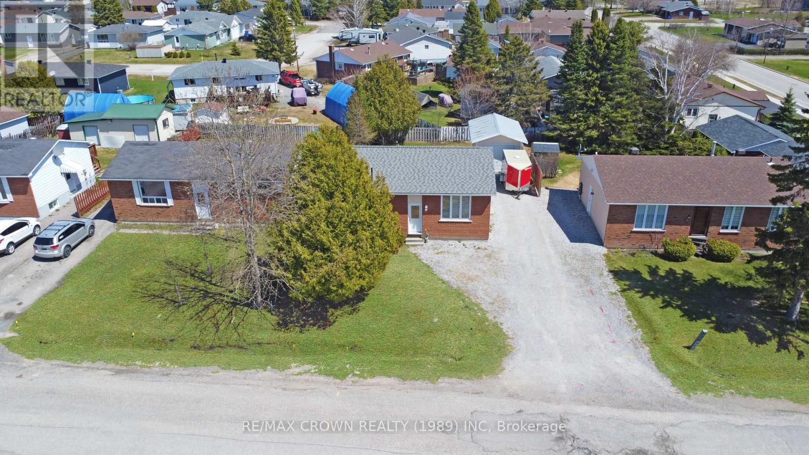 73 Mcmanus Street, Hearst, Ontario  P0L 1N0 - Photo 2 - T13183254