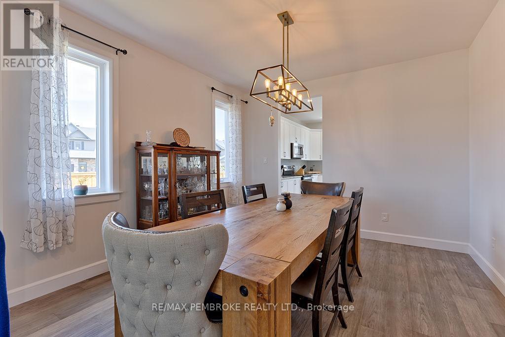5 Drew Street, Petawawa, Ontario  K8H 0G7 - Photo 13 - X13183292