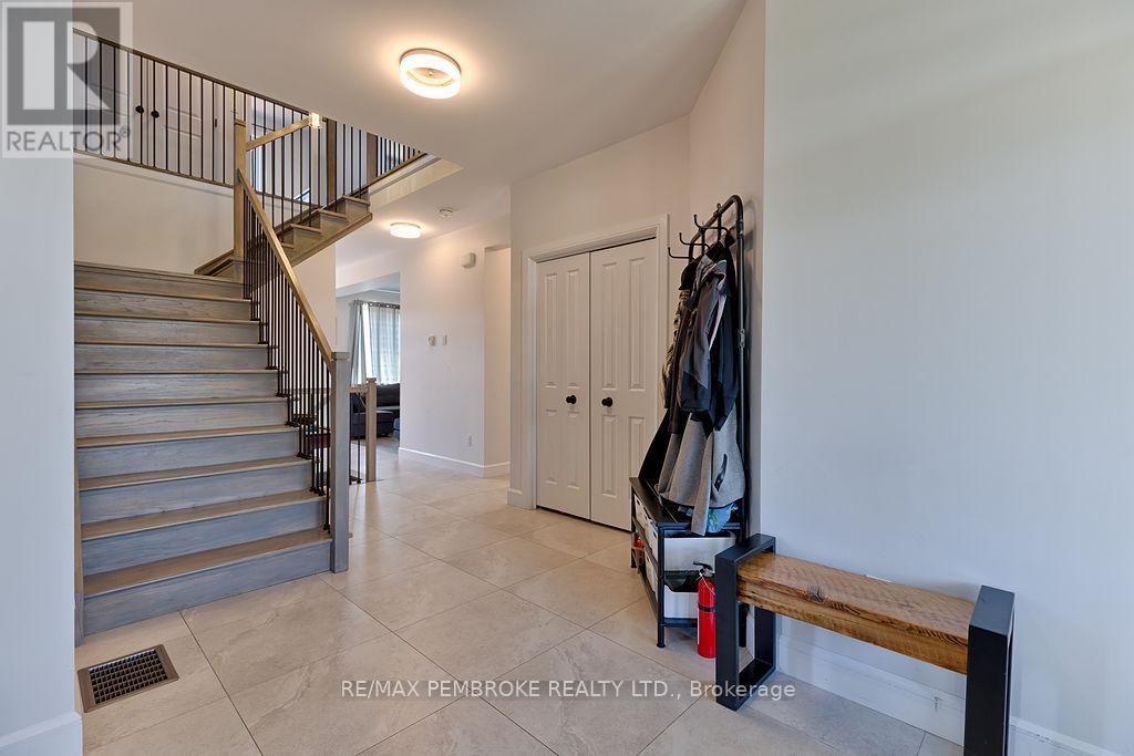 5 Drew Street, Petawawa, Ontario  K8H 0G7 - Photo 18 - X13183292