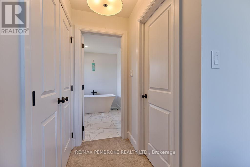 5 Drew Street, Petawawa, Ontario  K8H 0G7 - Photo 25 - X13183292