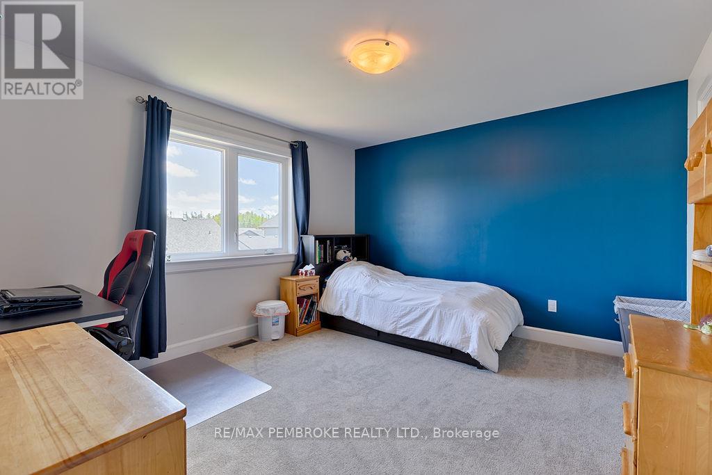 5 Drew Street, Petawawa, Ontario  K8H 0G7 - Photo 31 - X13183292