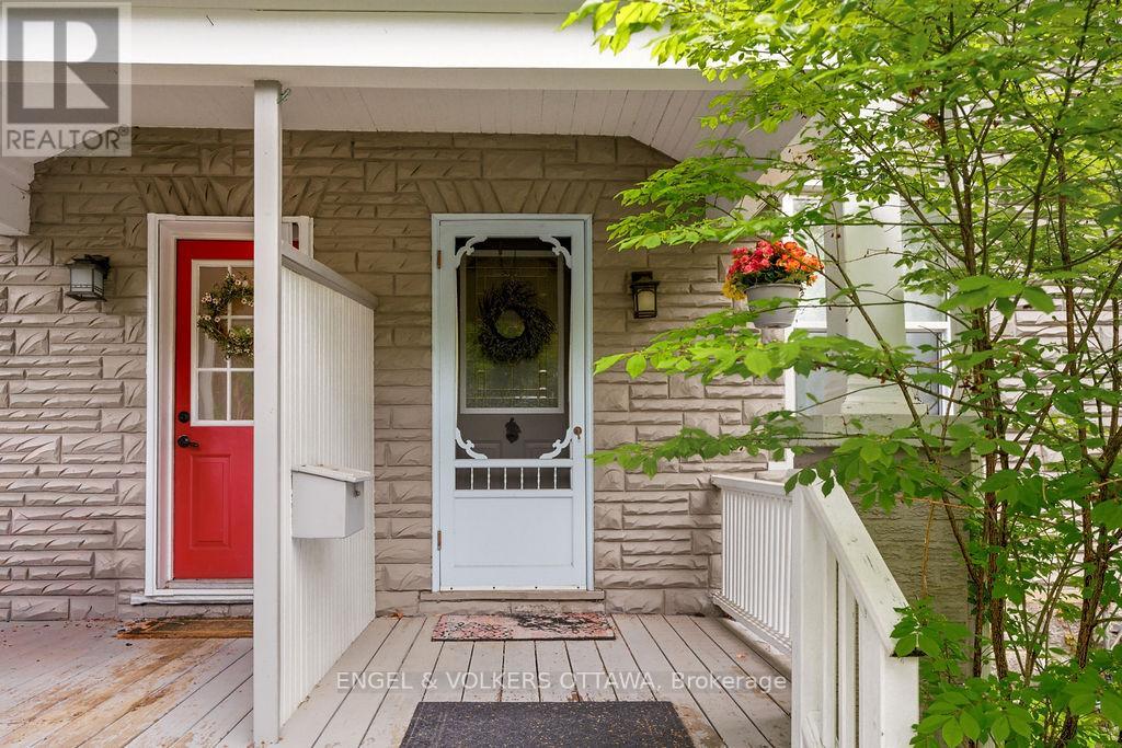94 Hopewell Avenue, Ottawa, Ontario  K1S 2Z1 - Photo 3 - X13182892