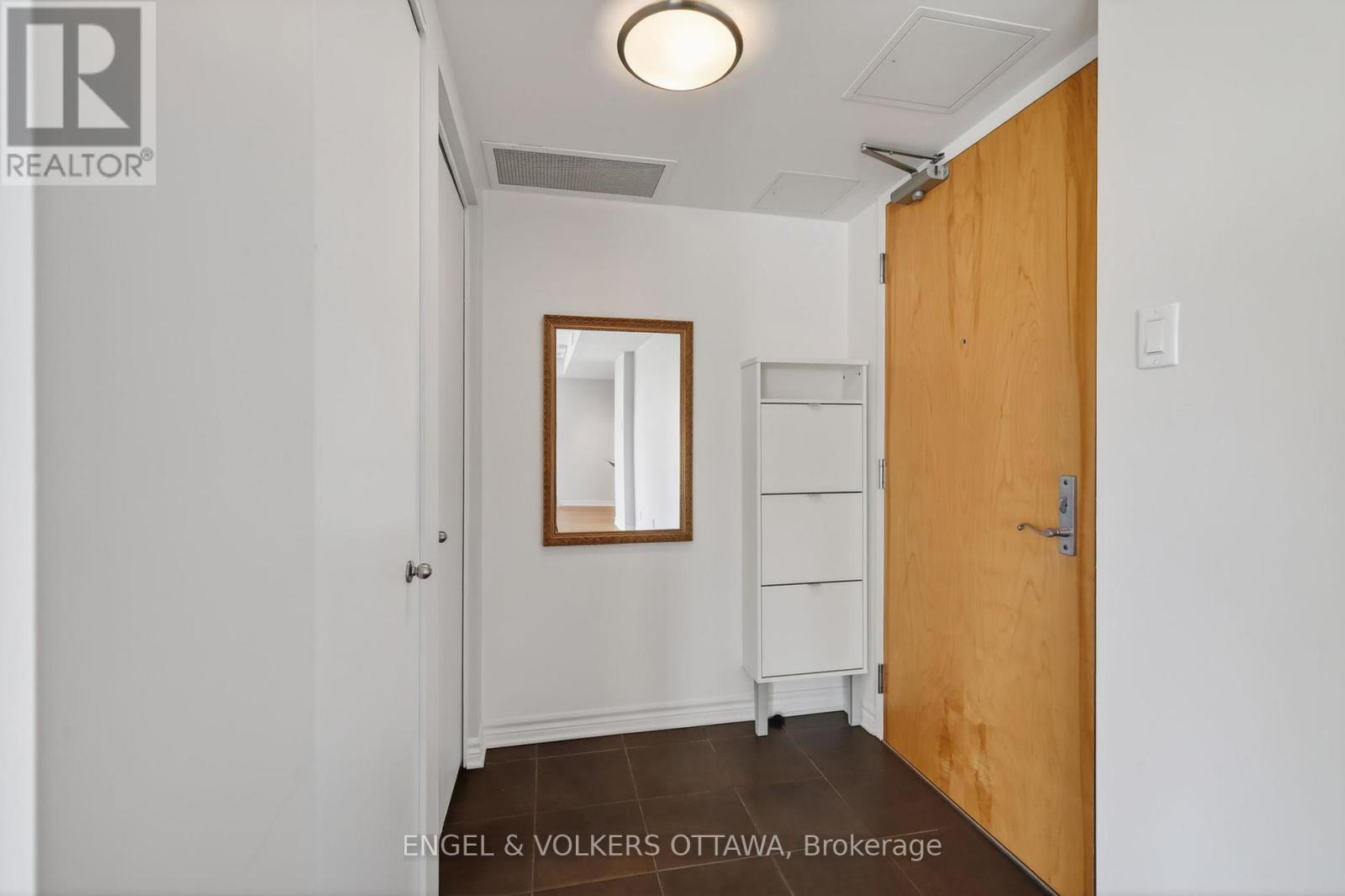 521 - 250 Lett Street, Ottawa, Ontario K1R 0A8 - Photo 2 - X13183024