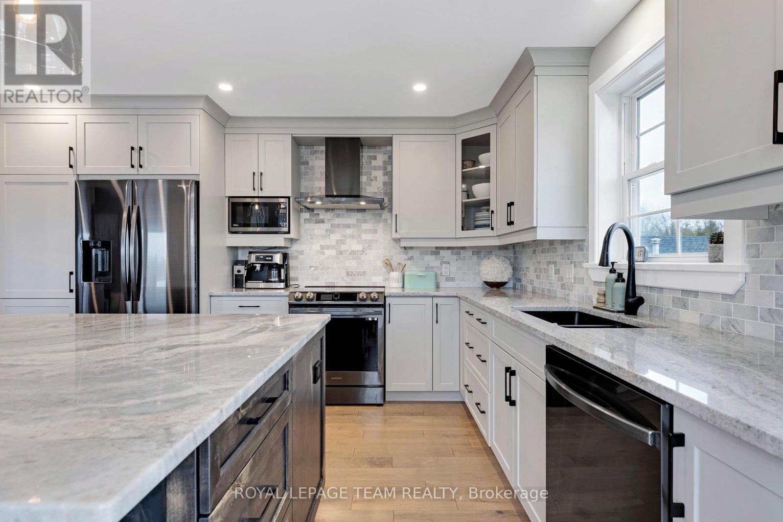 114 Charles Holden Avenue, Merrickville-Wolford, Ontario  K0G 1N0 - Photo 15 - X13183188