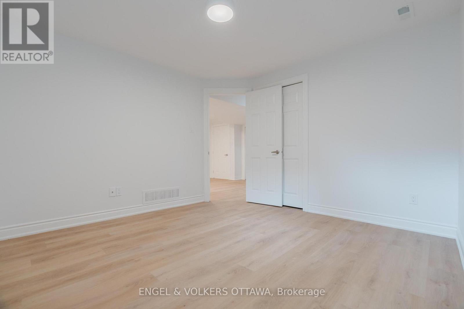 B - 1649 Rosebella Avenue, Ottawa, Ontario  K1T 1E9 - Photo 17 - X13183224