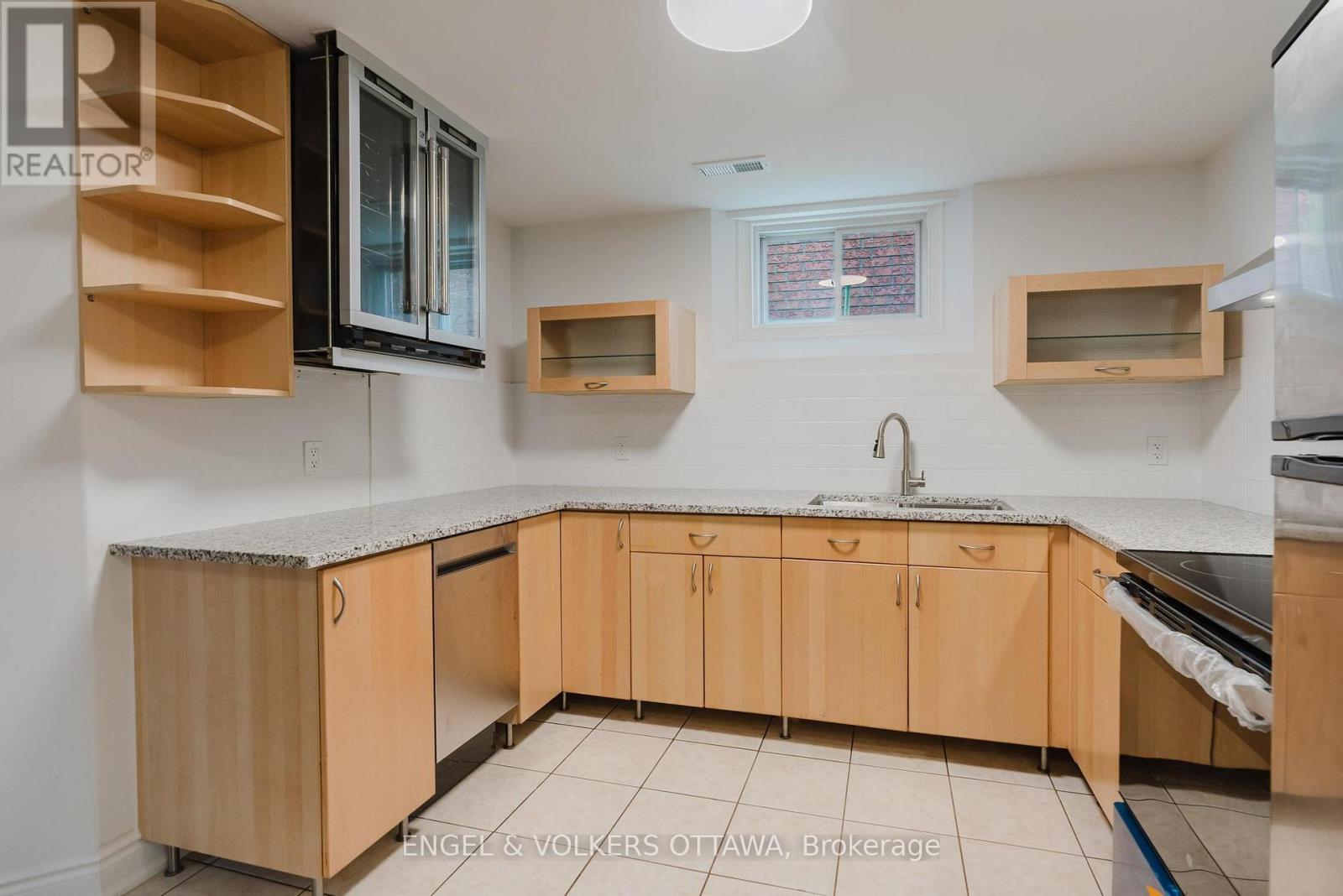 B - 1649 Rosebella Avenue, Ottawa, Ontario  K1T 1E9 - Photo 27 - X13183224