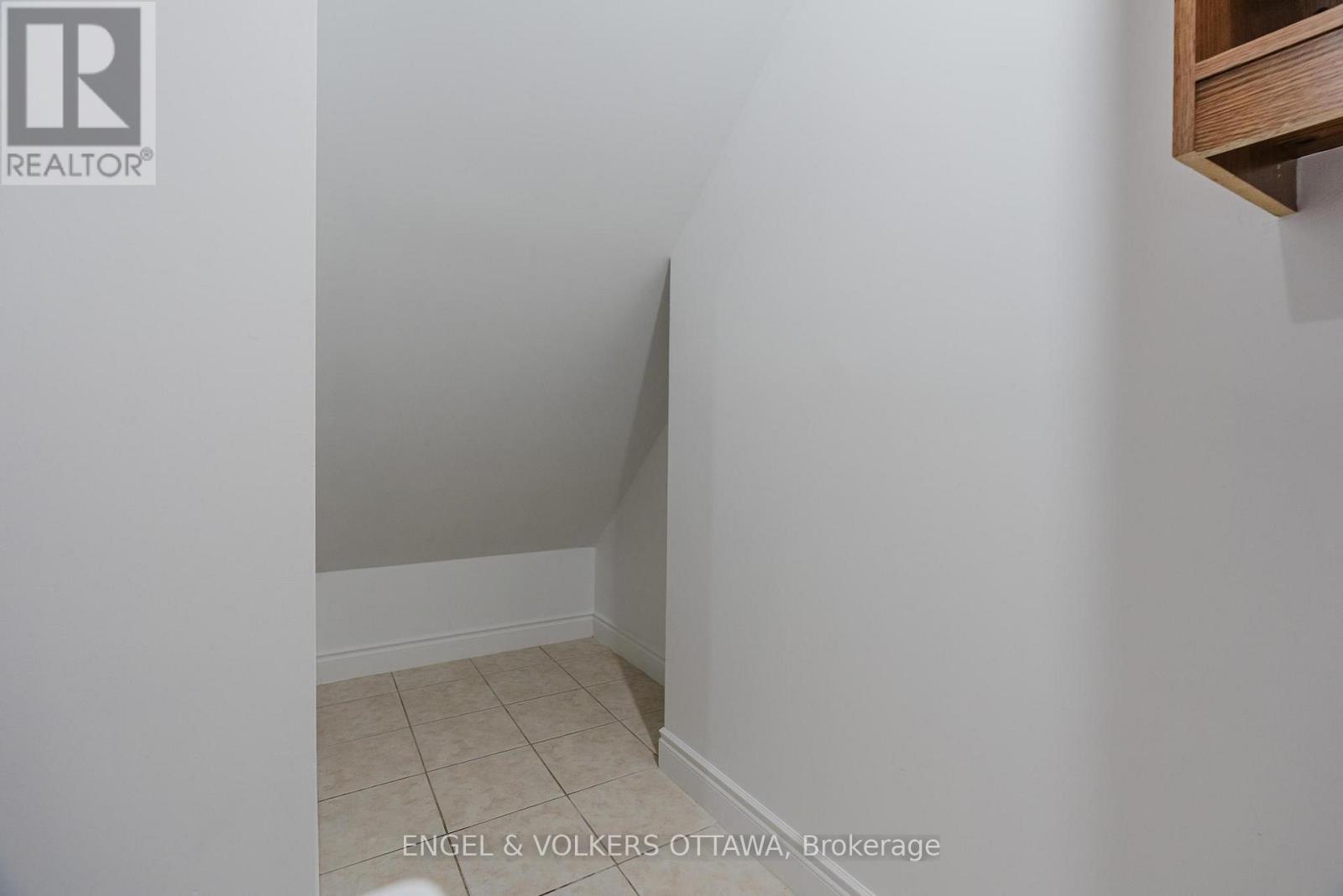 B - 1649 Rosebella Avenue, Ottawa, Ontario  K1T 1E9 - Photo 37 - X13183224