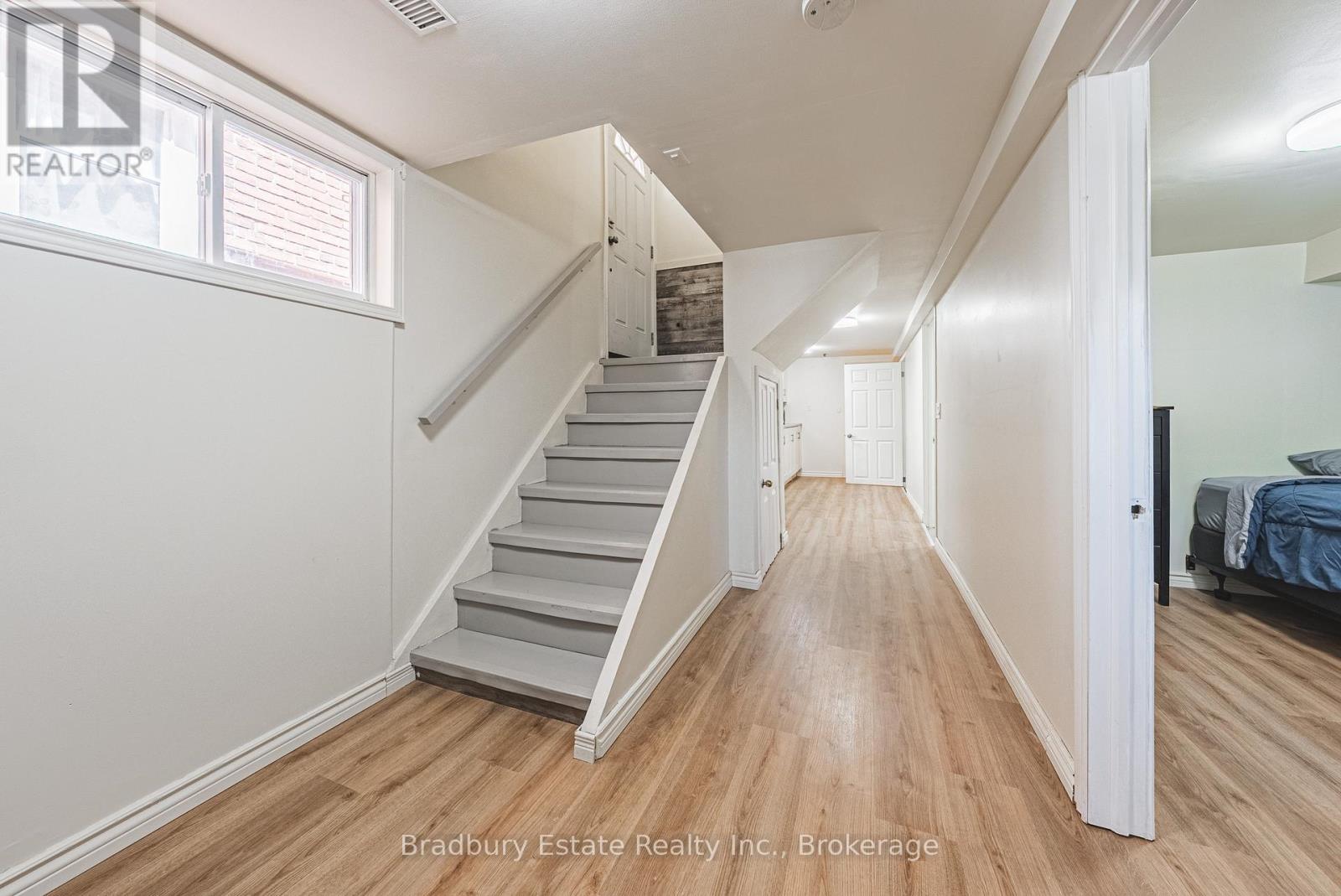 13 East 21st Street, Hamilton, Ontario  L8V 2T3 - Photo 13 - X13183146