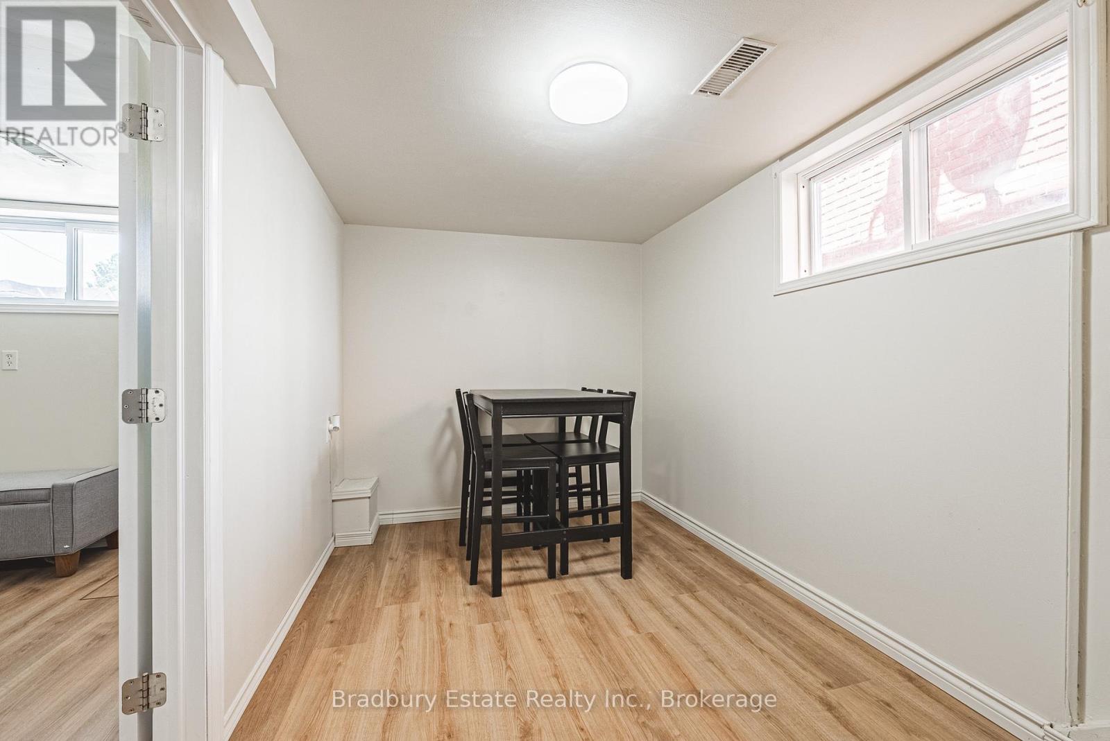 13 East 21st Street, Hamilton, Ontario  L8V 2T3 - Photo 14 - X13183146