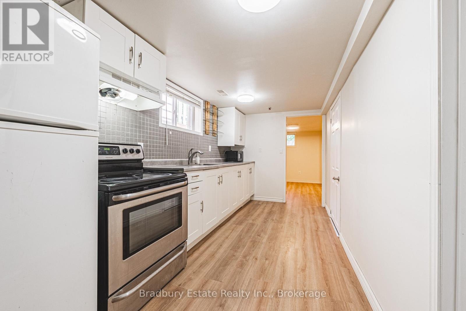 13 East 21st Street, Hamilton, Ontario  L8V 2T3 - Photo 17 - X13183146