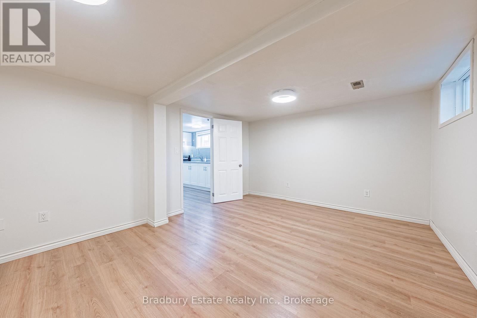 13 East 21st Street, Hamilton, Ontario  L8V 2T3 - Photo 19 - X13183146