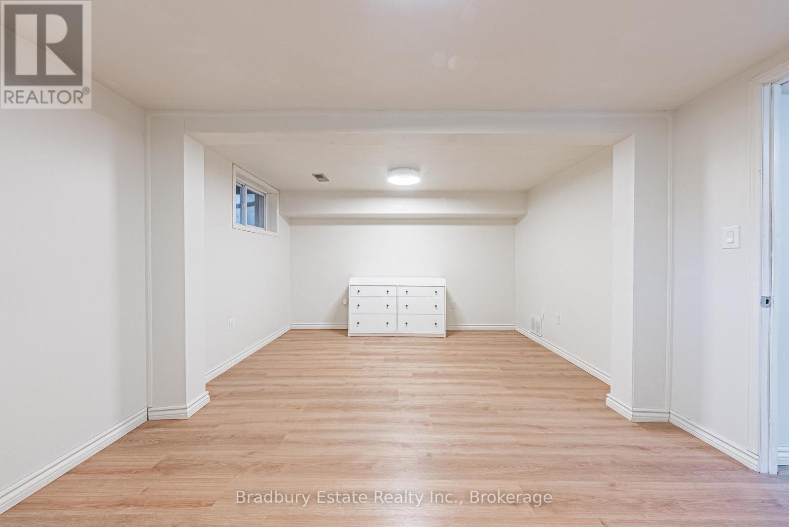 13 East 21st Street, Hamilton, Ontario  L8V 2T3 - Photo 21 - X13183146