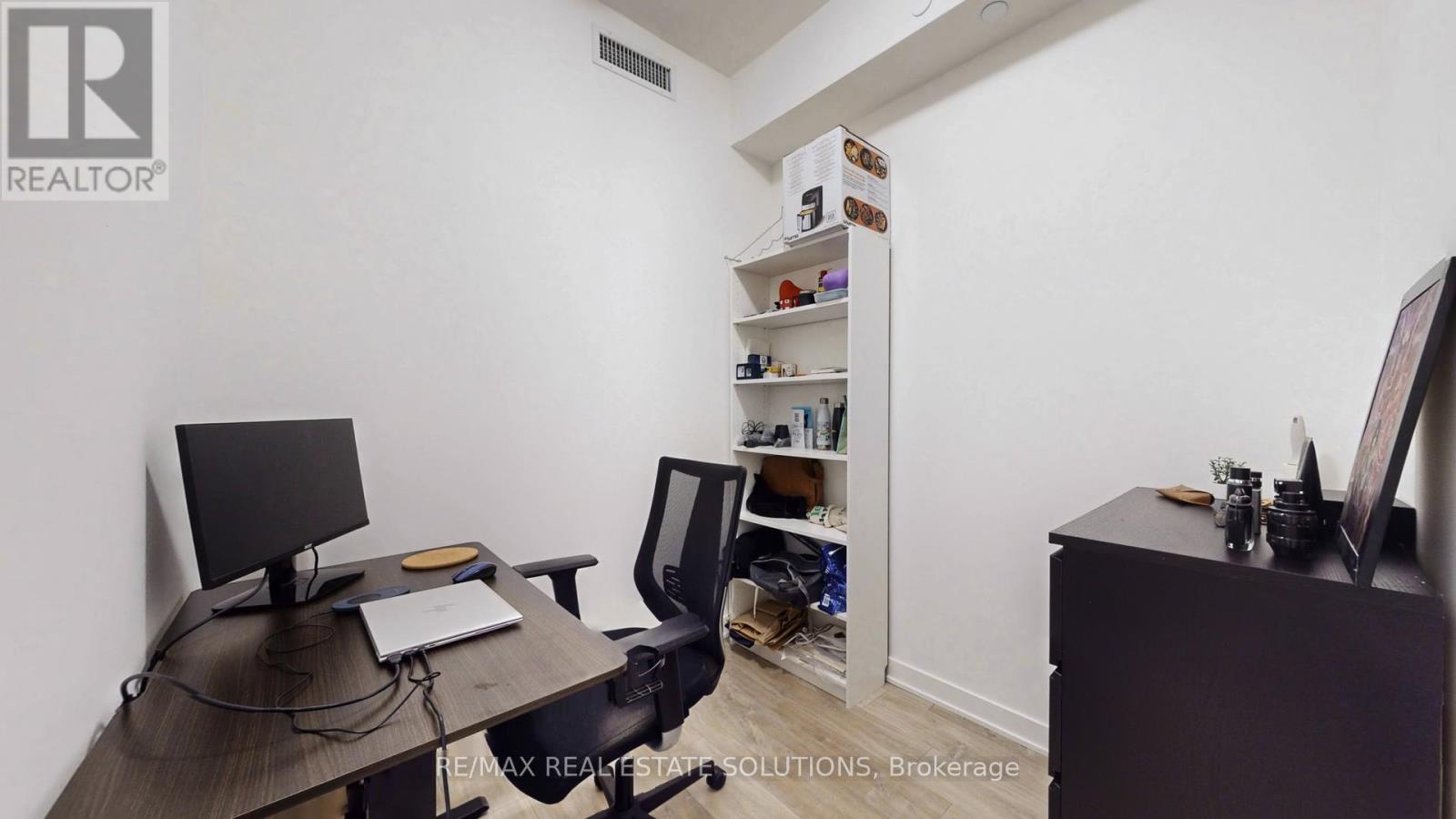 1740 - 135 Lower Sherbourne Street, Toronto, Ontario  M5A 1Y4 - Photo 6 - C12692052