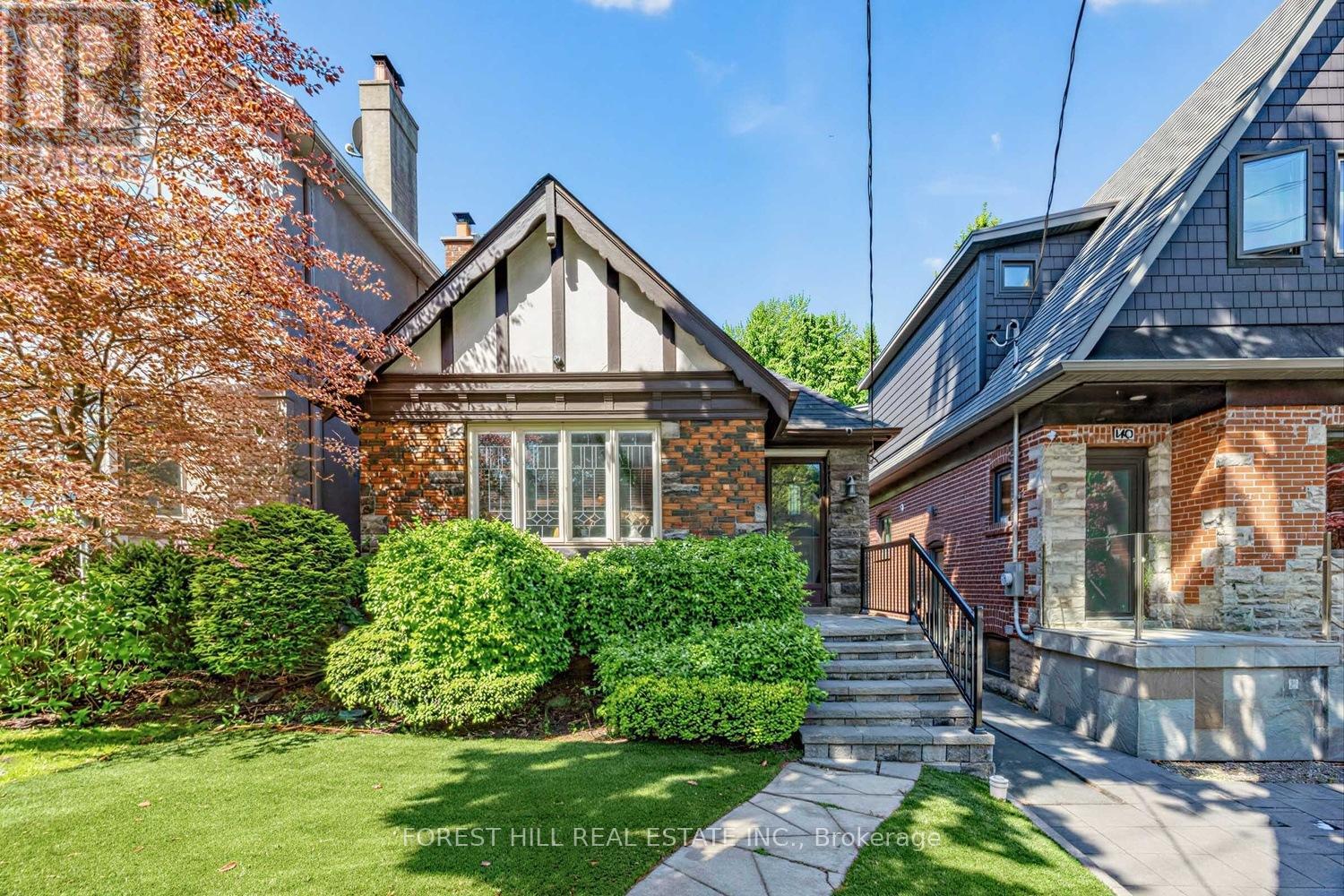 138 CASTLEWOOD ROAD, Toronto, Ontario