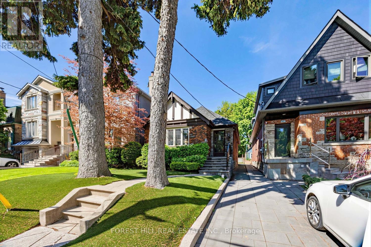 138 CASTLEWOOD ROAD Toronto (Forest Hill North), ON M5N 2L6