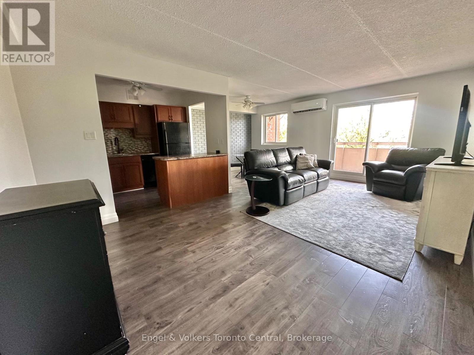 404 - 460 Ontario Street, Collingwood, Ontario  L9Y 4E5 - Photo 3 - S13183448