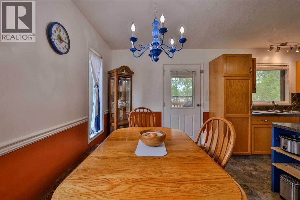 124 N 2 Street E, Magrath, Alberta  T0K 1J0 - Photo 12 - A2311008