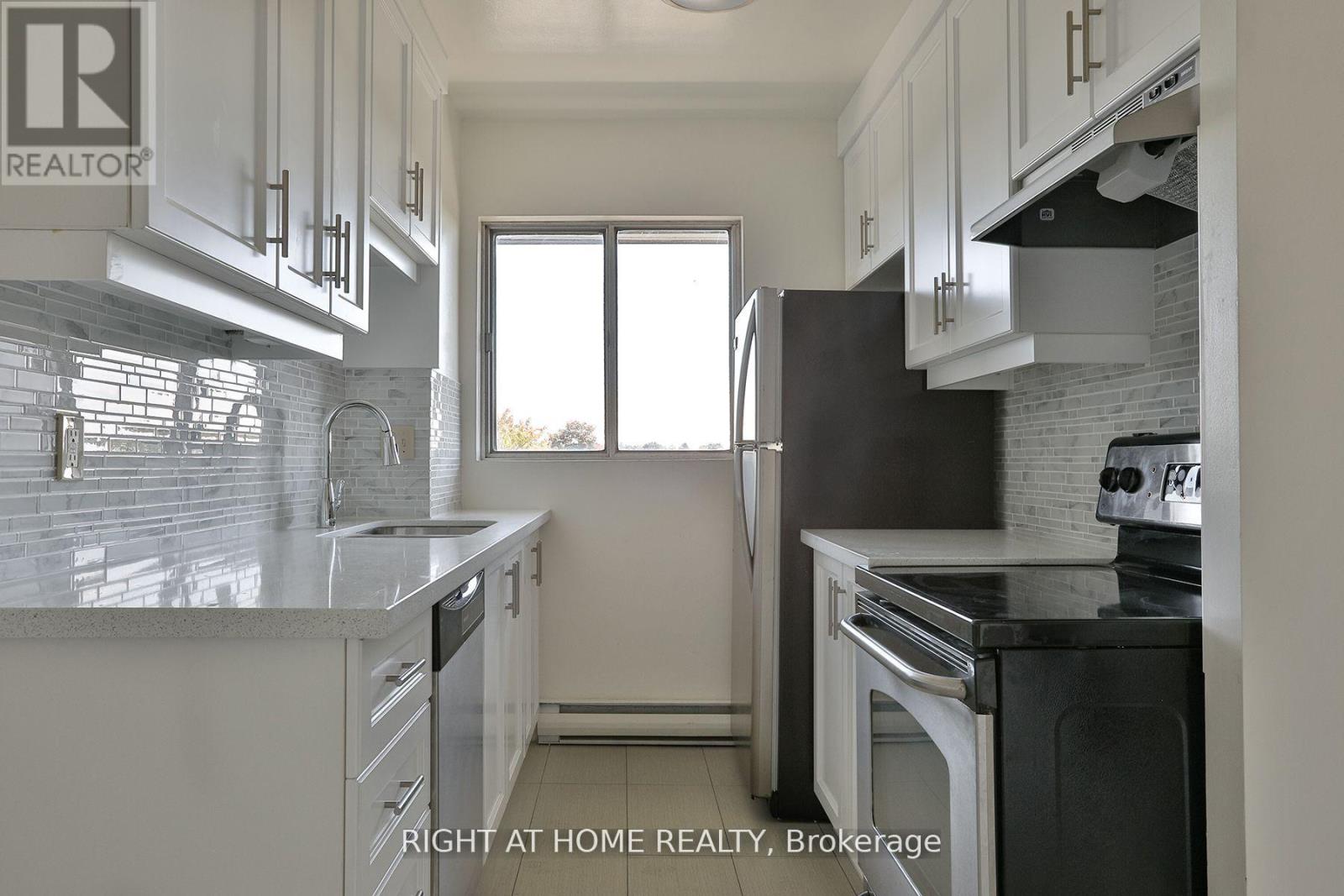 302 - 35 Sunny Glenway, Toronto, Ontario  M3C 2Z5 - Photo 6 - C13183042