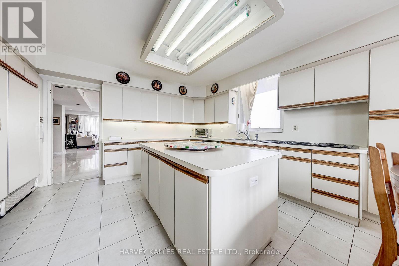 1001 - 2600 Bathurst Street, Toronto, Ontario  M6B 2Z4 - Photo 16 - C13183452