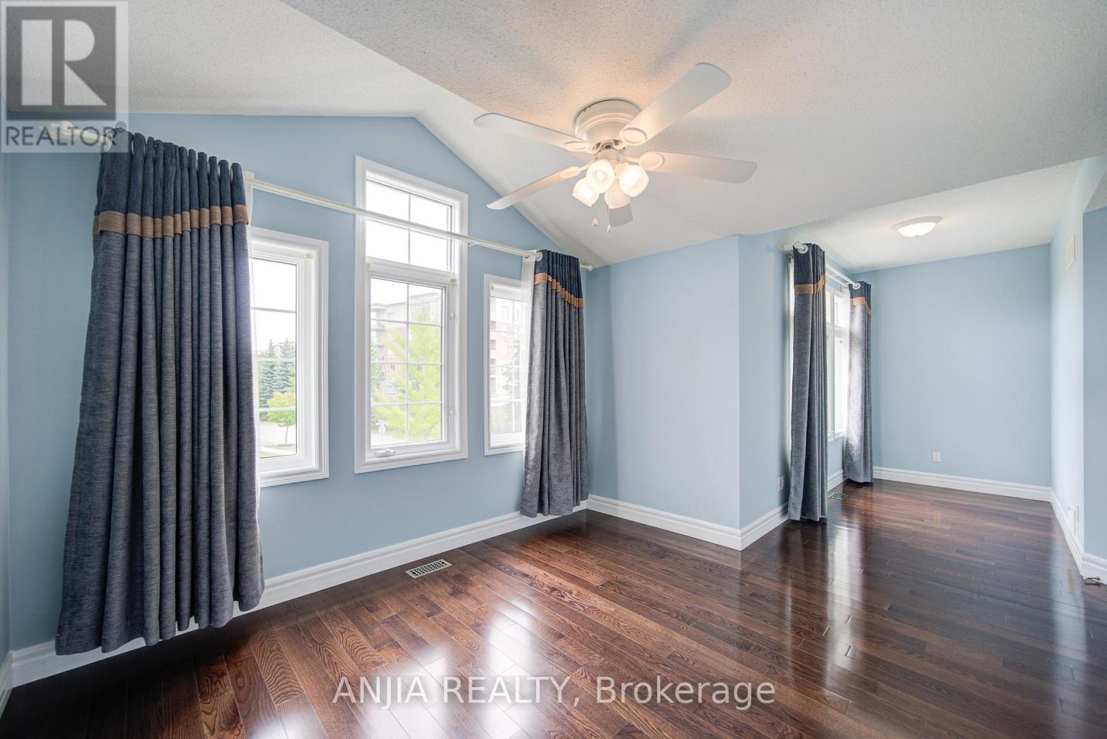 10 Thistledown Crescent, Whitby, Ontario  L1R 3P2 - Photo 25 - E13183036