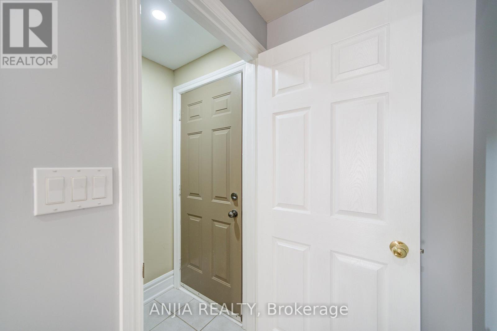 10 Thistledown Crescent, Whitby, Ontario  L1R 3P2 - Photo 26 - E13183036