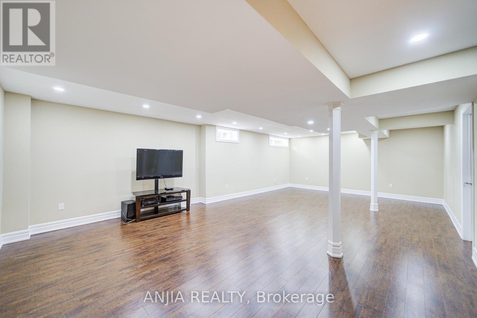 10 Thistledown Crescent, Whitby, Ontario  L1R 3P2 - Photo 27 - E13183036