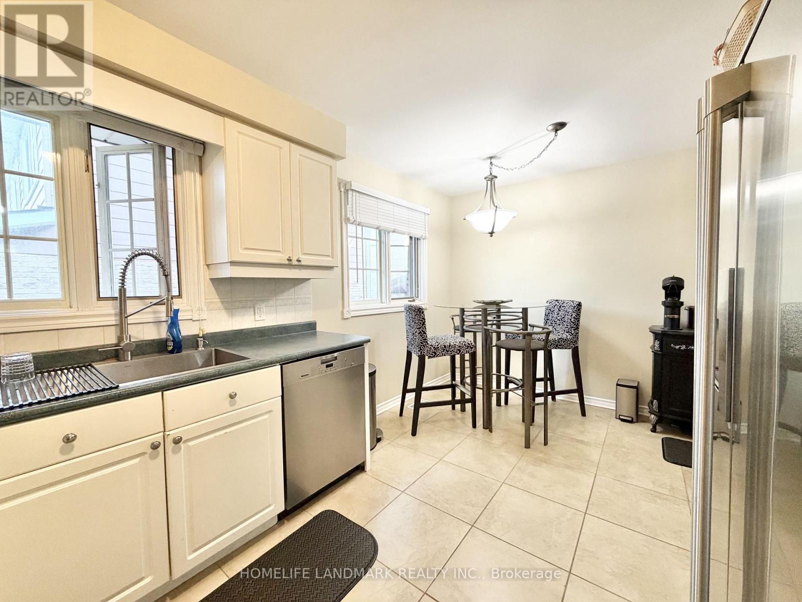 1887 Rosefield Road, Pickering, Ontario  L1V 3K1 - Photo 10 - E13183170