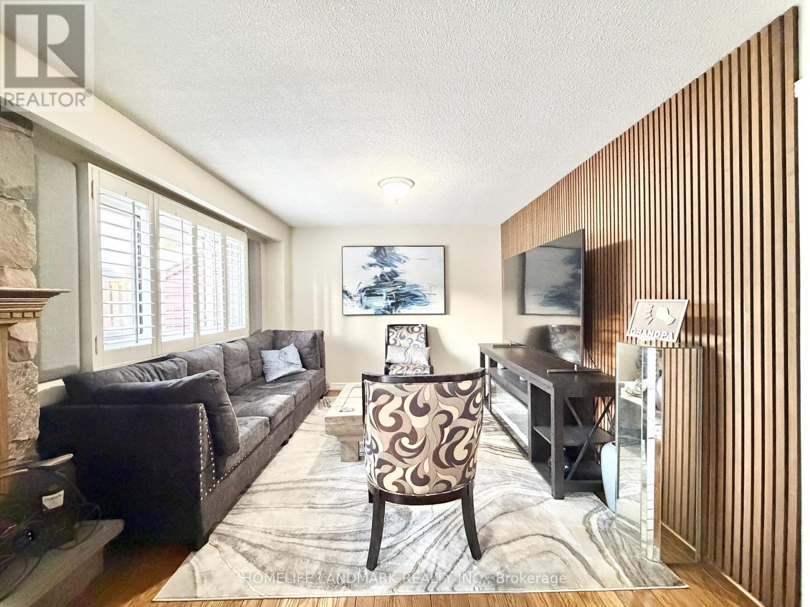 1887 Rosefield Road, Pickering, Ontario  L1V 3K1 - Photo 4 - E13183170