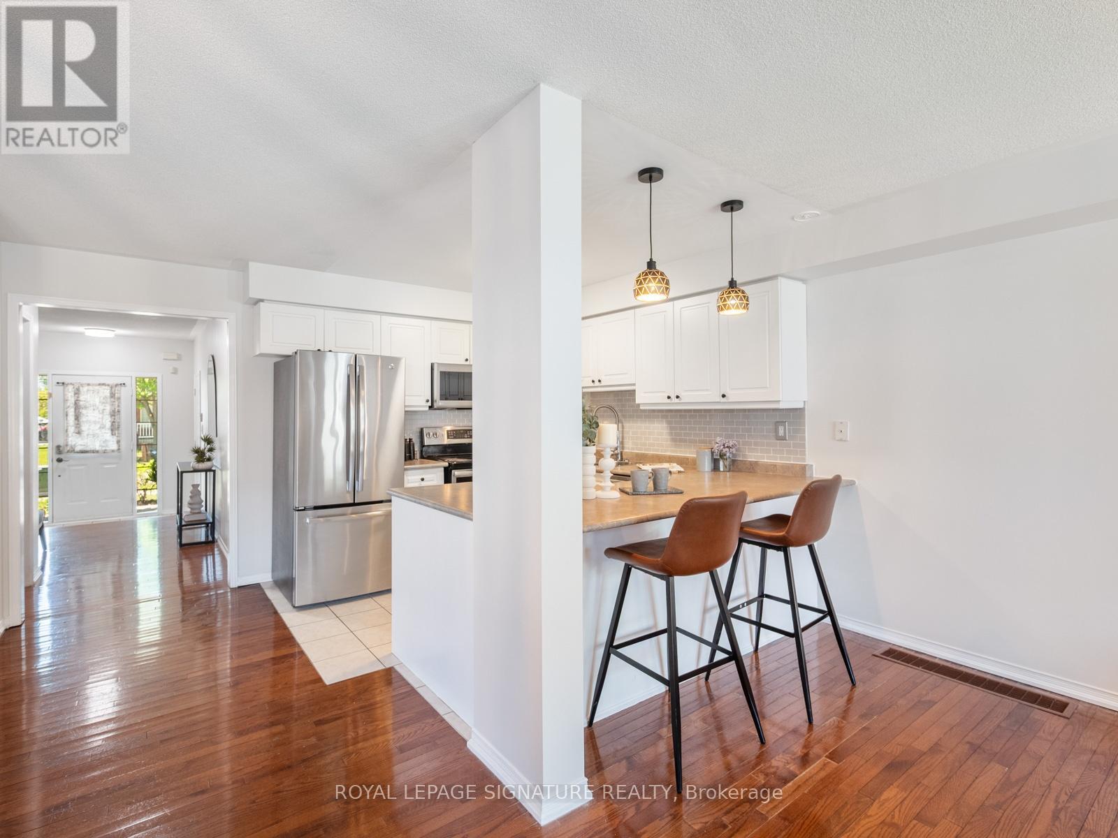 7 Decatur Place, Whitby, Ontario  L1R 3R1 - Photo 4 - E13183320