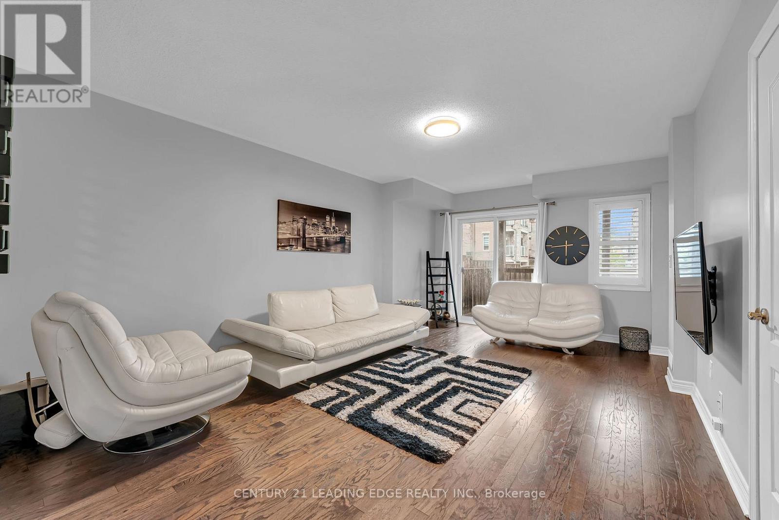 1727 Carousel Drive, Pickering, Ontario  L1X 0C1 - Photo 7 - E13183496