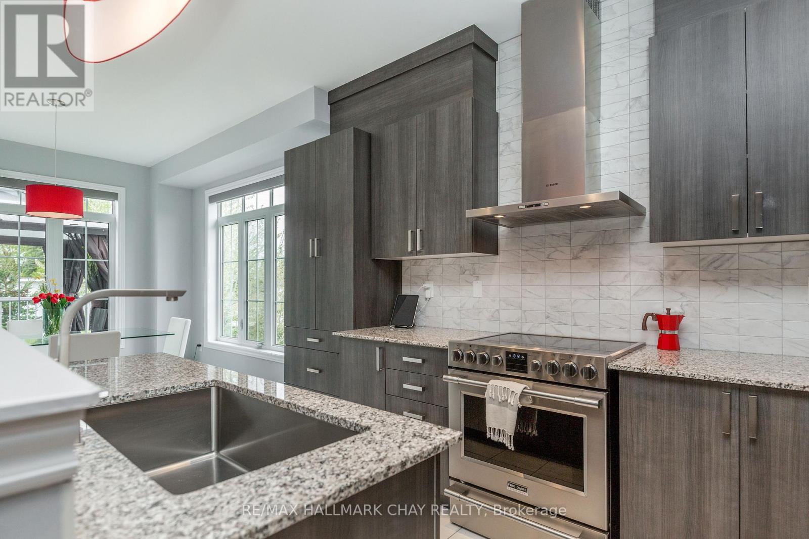 4 Greenwood Drive, Essa, Ontario  L3W 0N5 - Photo 19 - N13183110