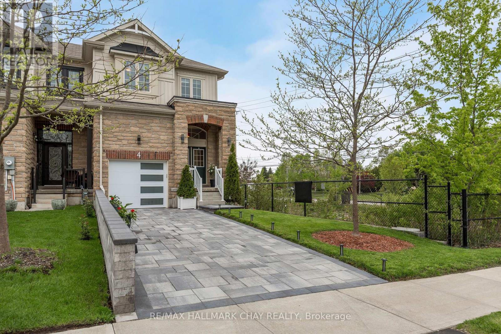 4 Greenwood Drive, Essa, Ontario  L3W 0N5 - Photo 3 - N13183110