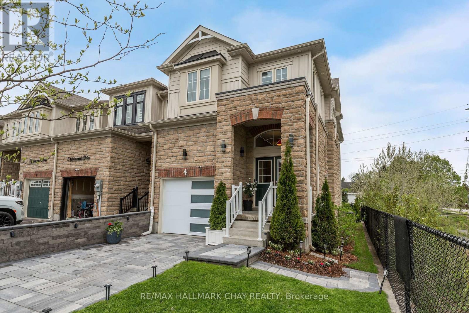 4 Greenwood Drive, Essa, Ontario  L3W 0N5 - Photo 5 - N13183110
