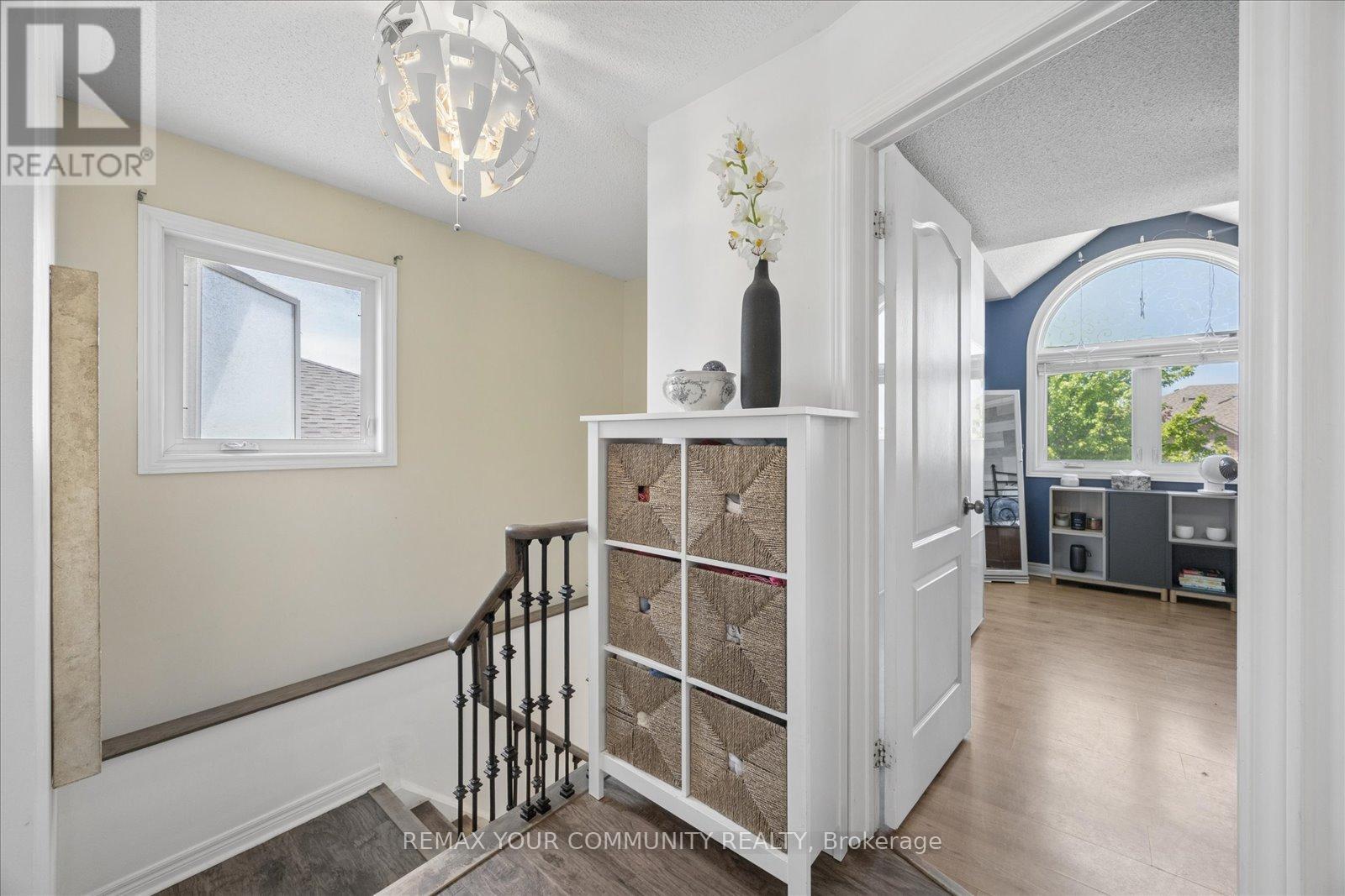 23 Breeze Drive, Bradford West Gwillimbury, Ontario  L3Z 3A6 - Photo 18 - N13183200