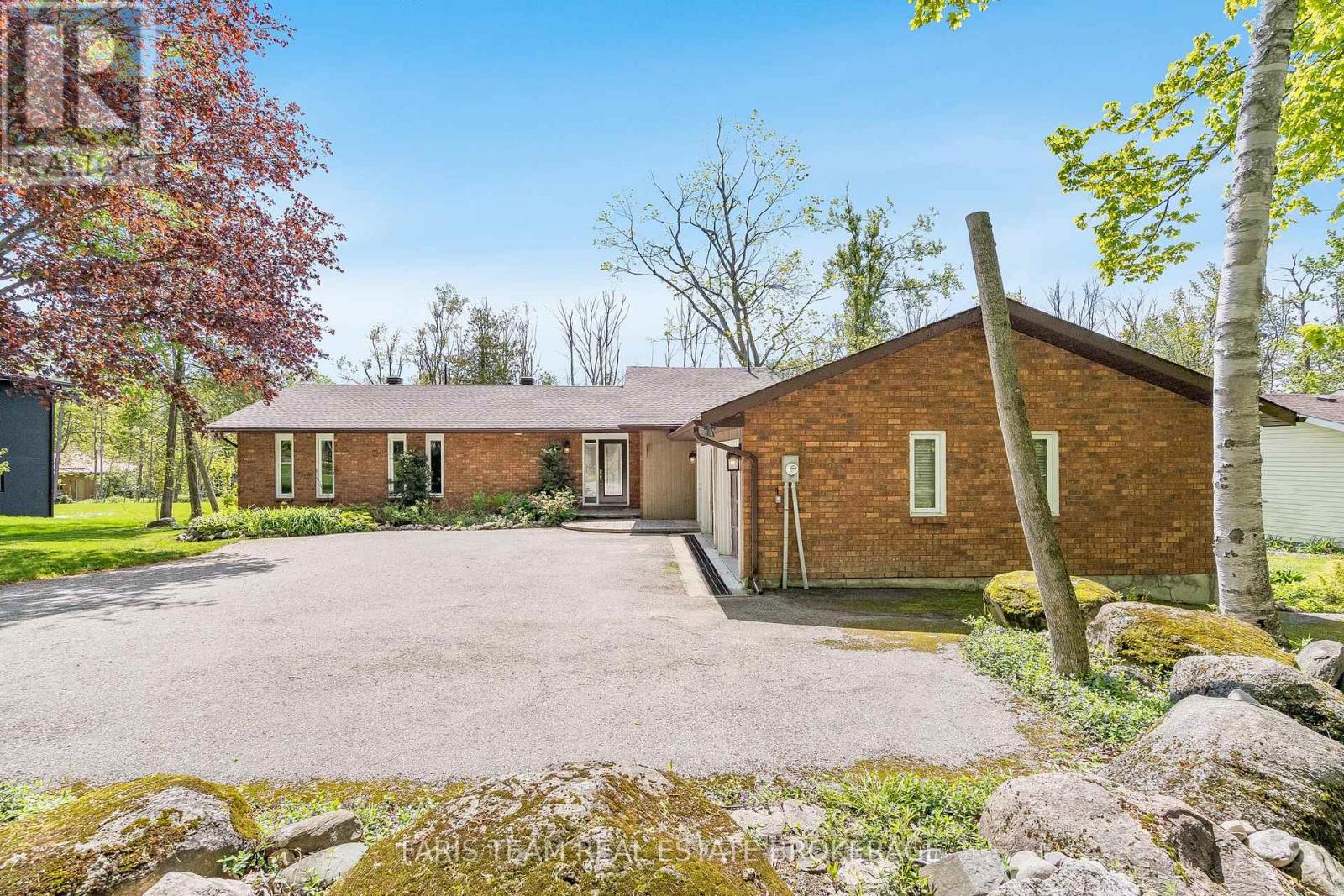 21 Poplar Crescent, Oro-Medonte, Ontario  L0L 1T0 - Photo 2 - S13183152