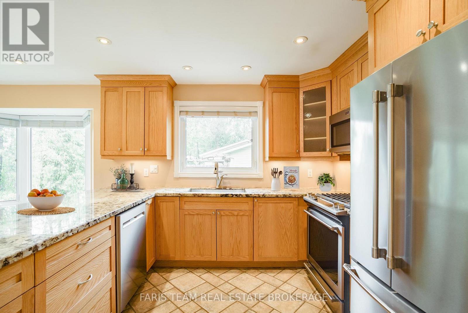 21 Poplar Crescent, Oro-Medonte, Ontario  L0L 1T0 - Photo 5 - S13183152
