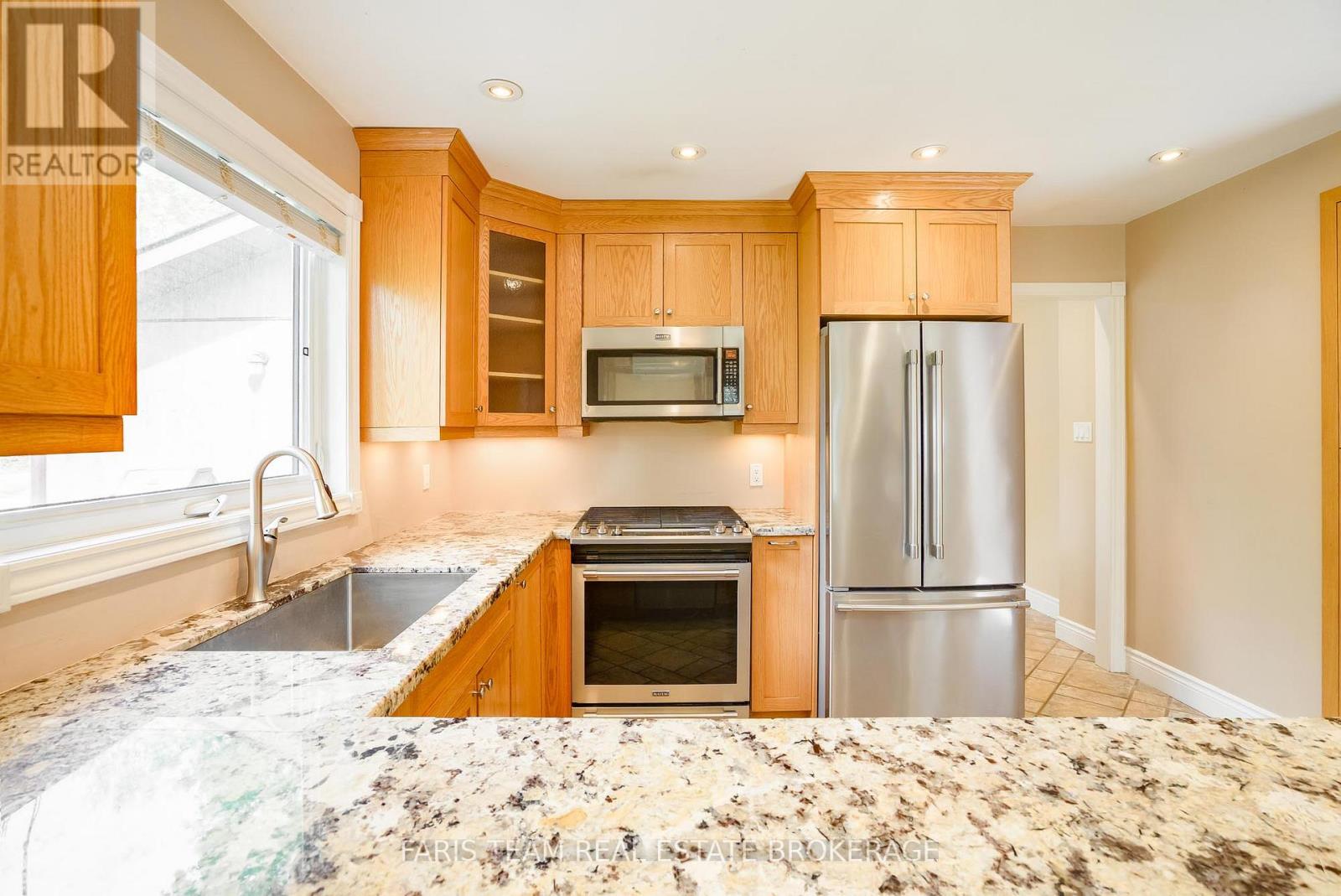 21 Poplar Crescent, Oro-Medonte, Ontario  L0L 1T0 - Photo 7 - S13183152