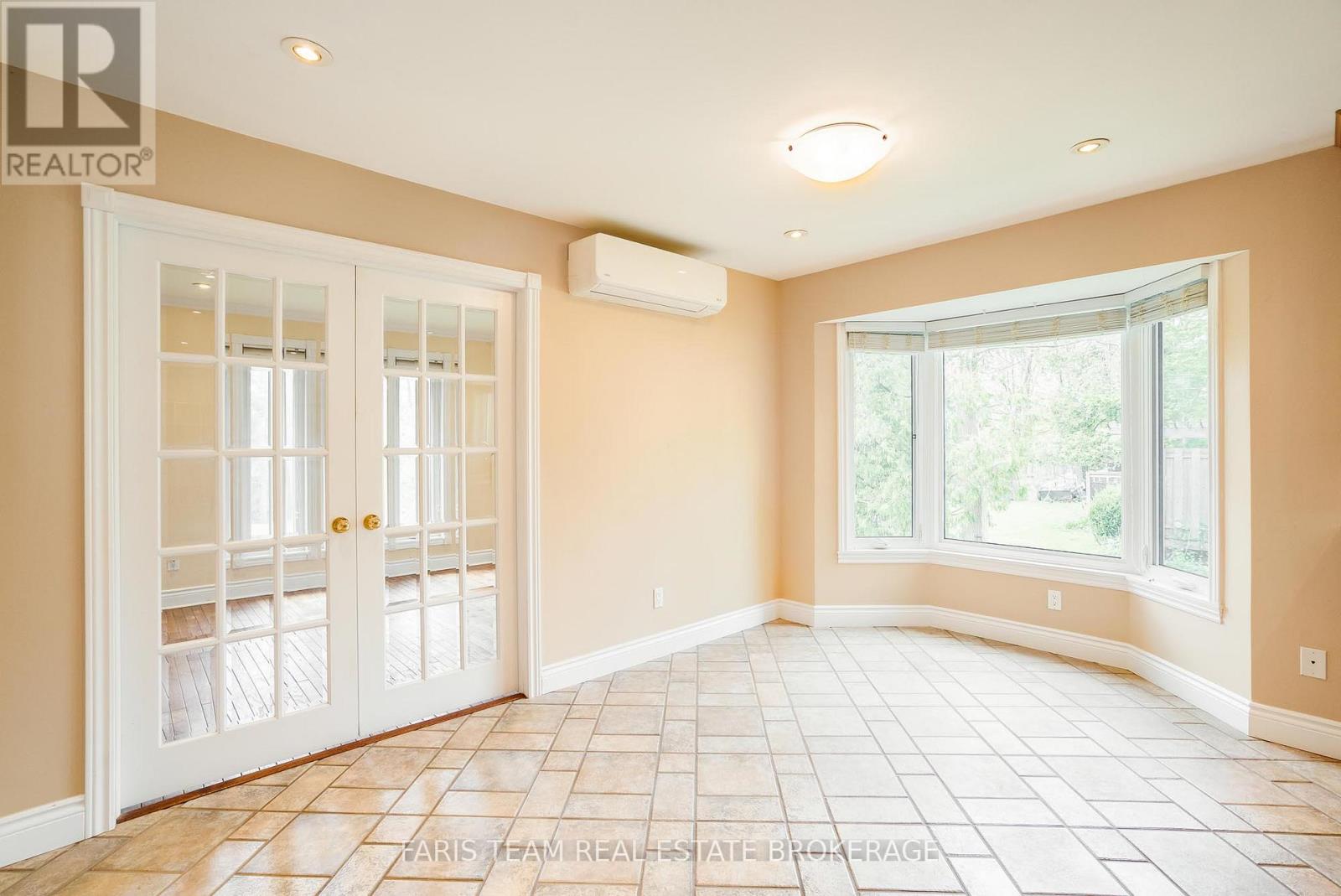 21 Poplar Crescent, Oro-Medonte, Ontario  L0L 1T0 - Photo 9 - S13183152