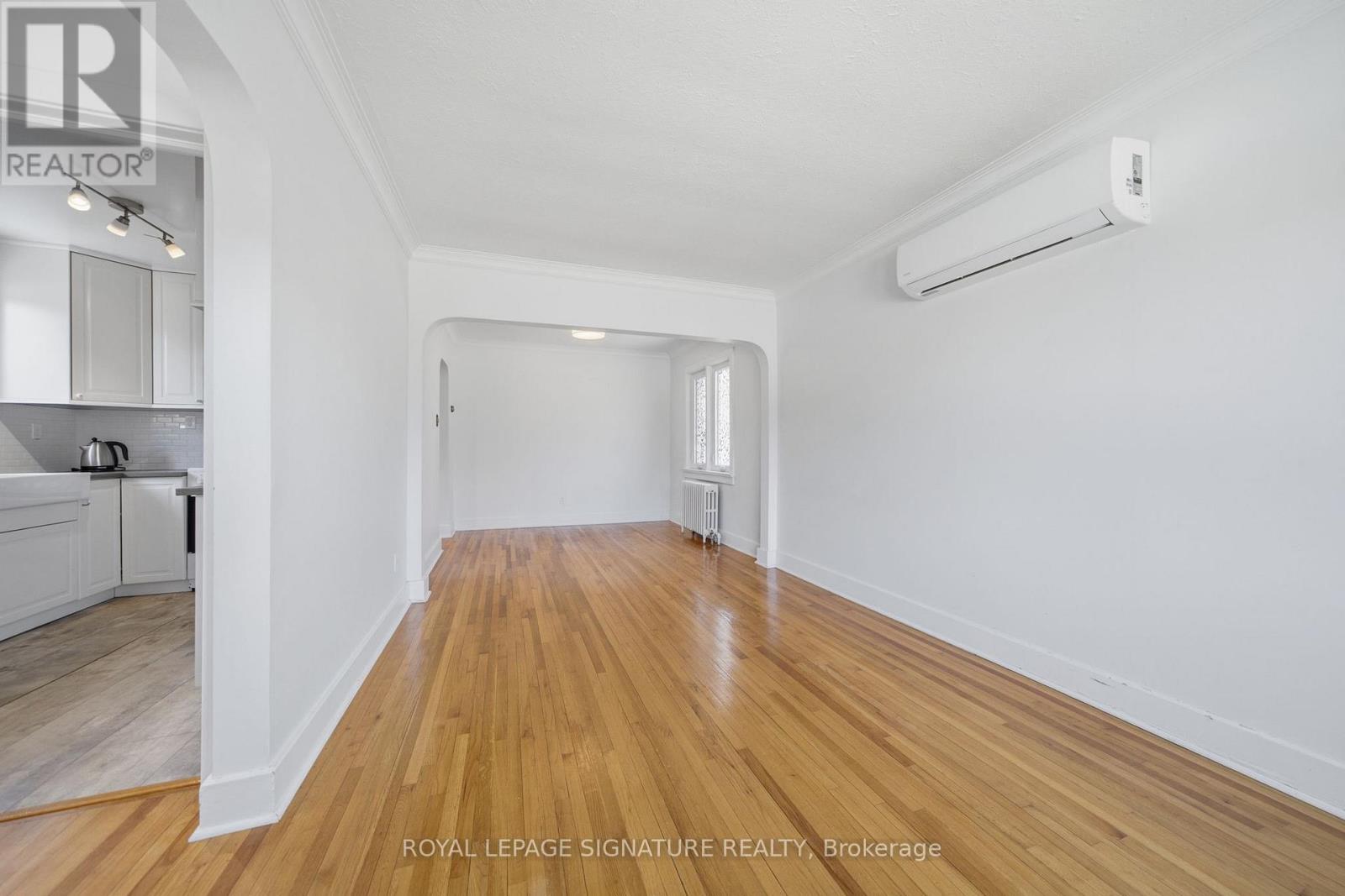 20 Aldgate Avenue, Toronto, Ontario  M8Y 3L6 - Photo 10 - W13182986