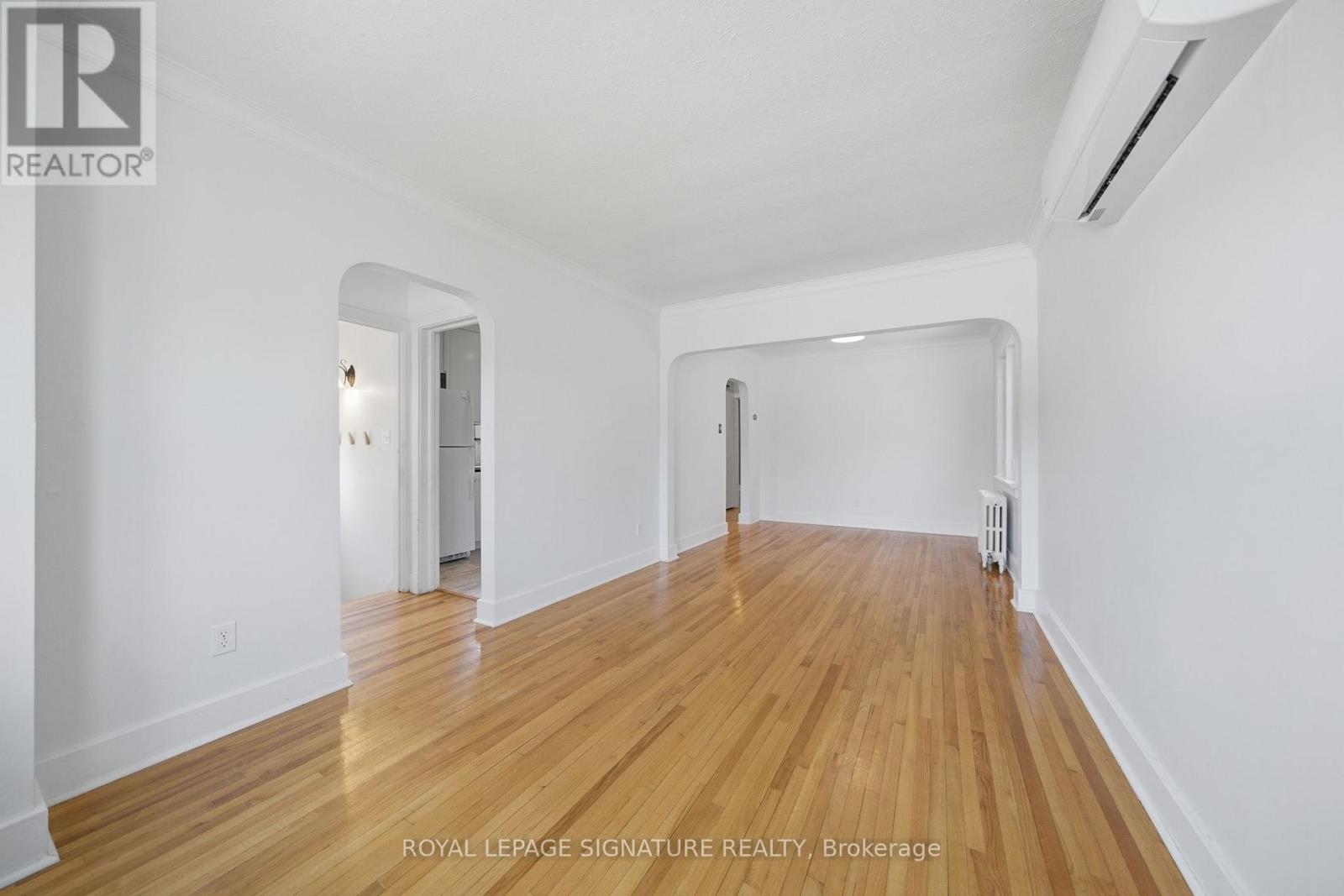 20 Aldgate Avenue, Toronto, Ontario  M8Y 3L6 - Photo 11 - W13182986