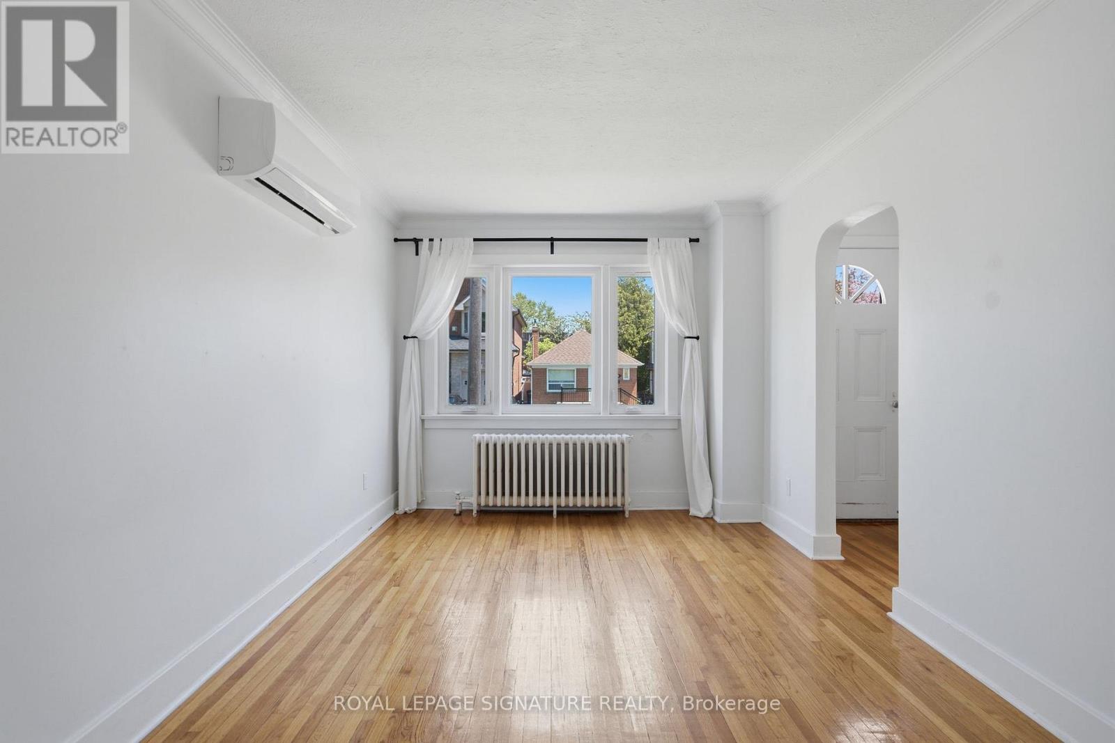 20 Aldgate Avenue, Toronto, Ontario  M8Y 3L6 - Photo 12 - W13182986