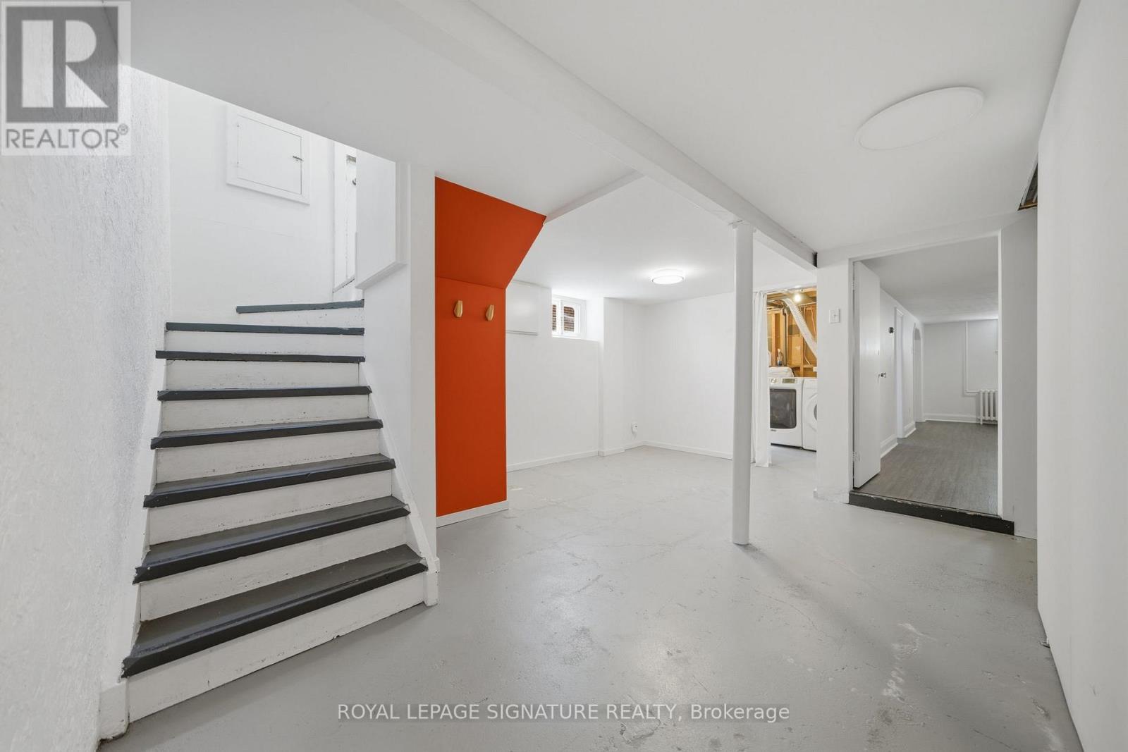 20 Aldgate Avenue, Toronto, Ontario  M8Y 3L6 - Photo 33 - W13182986