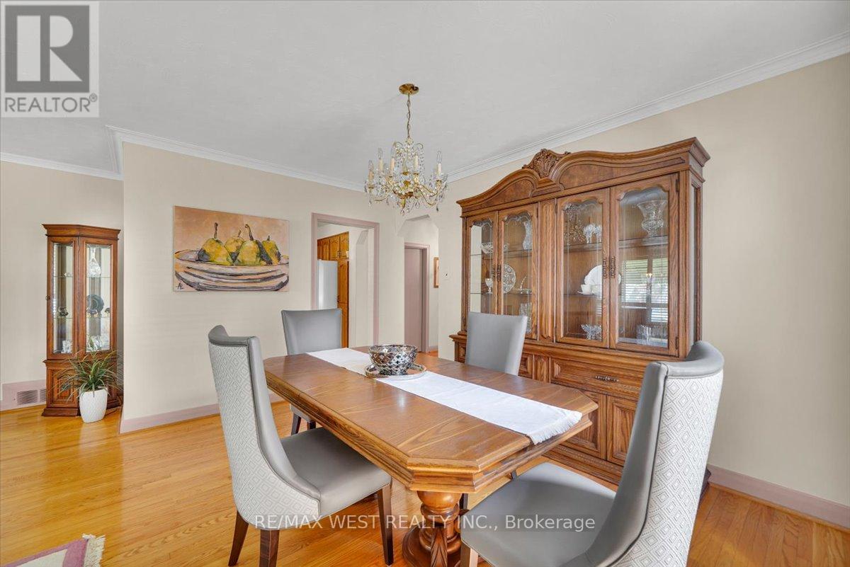 1135 Islington Avenue, Toronto, Ontario  M8Z 4S3 - Photo 10 - W13183088