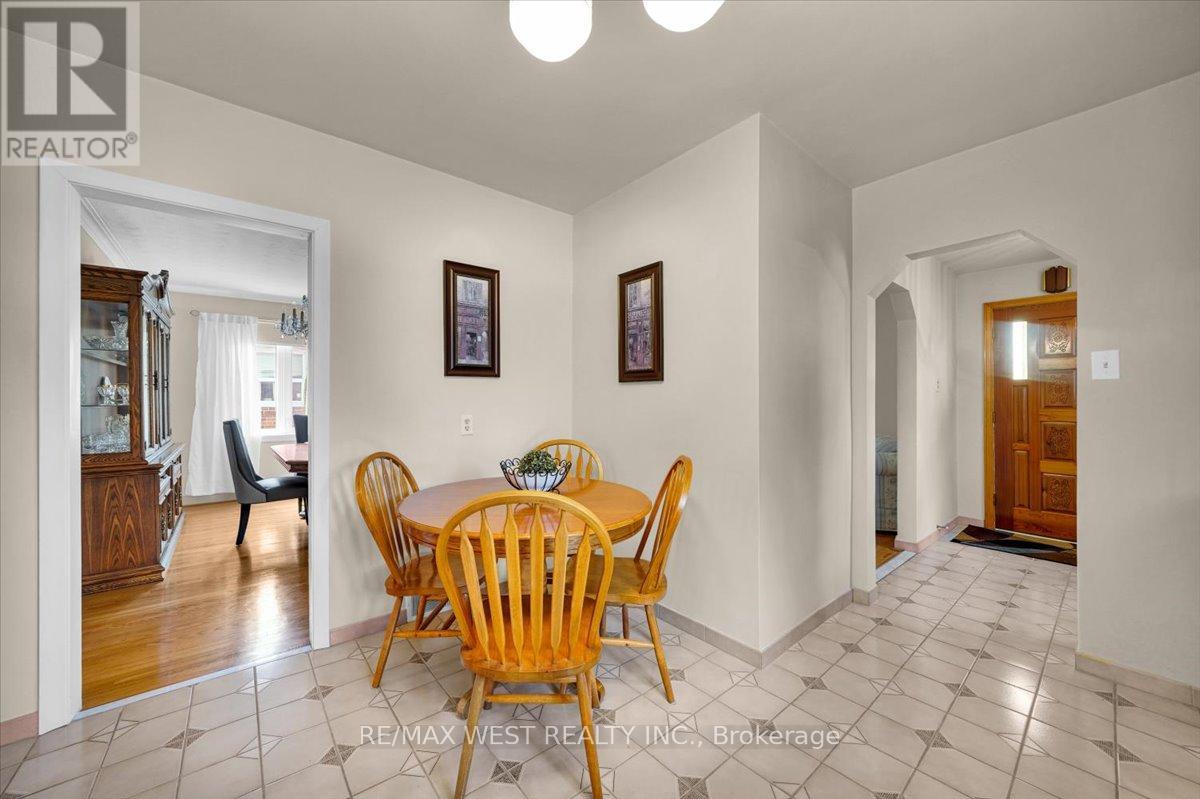 1135 Islington Avenue, Toronto, Ontario  M8Z 4S3 - Photo 13 - W13183088