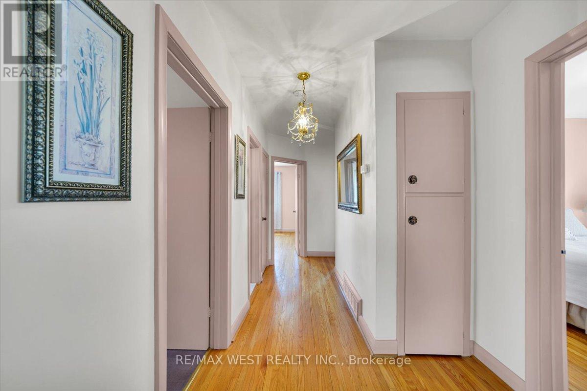 1135 Islington Avenue, Toronto, Ontario  M8Z 4S3 - Photo 14 - W13183088